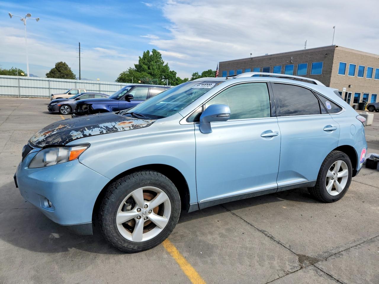 Salvage Lexus RX Image