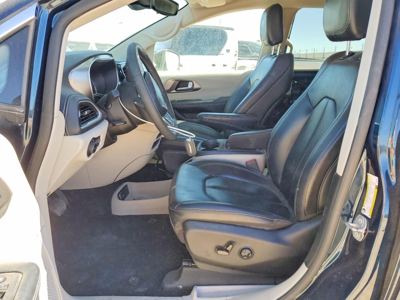 Chrysler Pacifica Hybrid Touring L