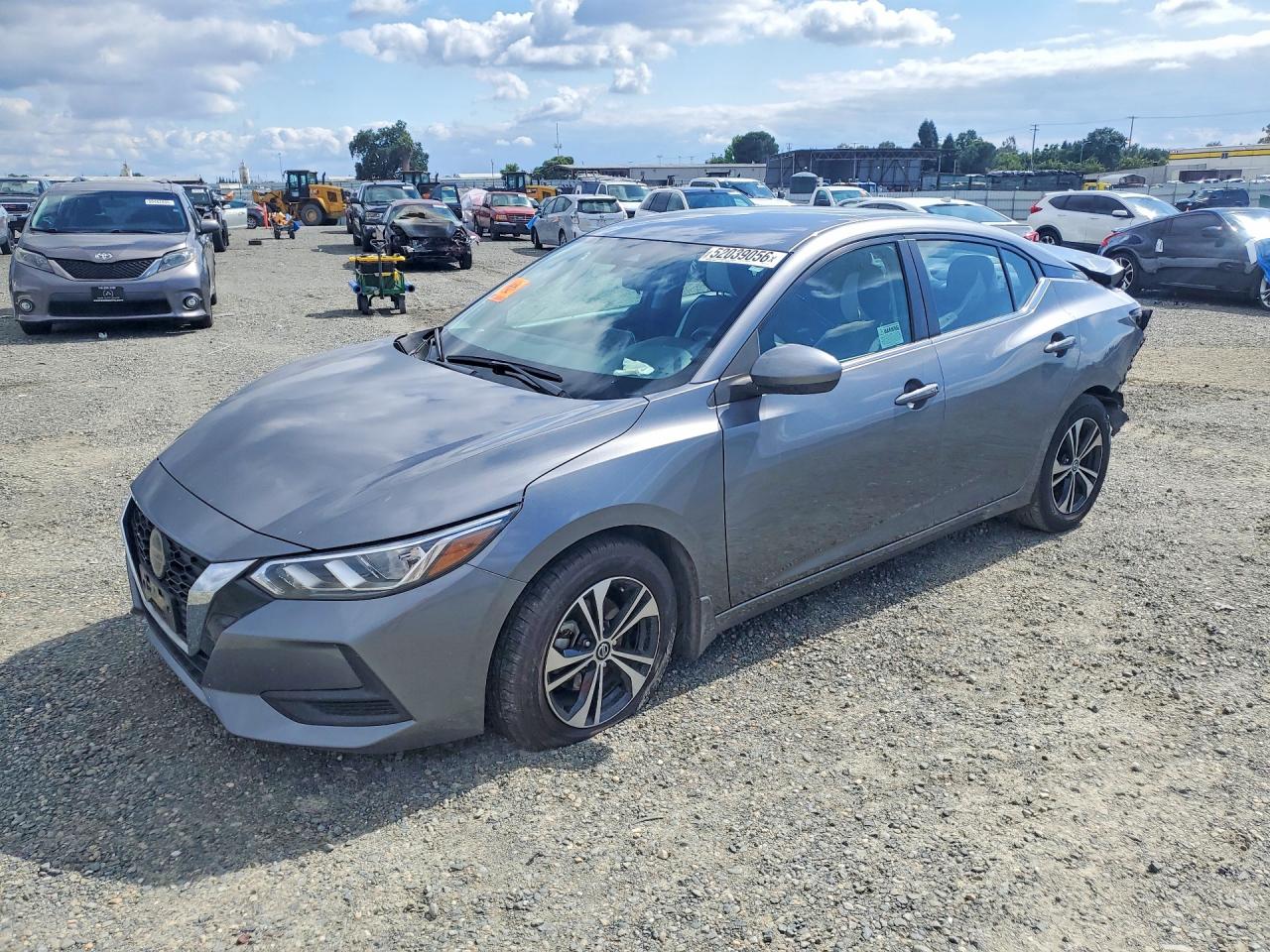 Salvage Nissan Sentra Image