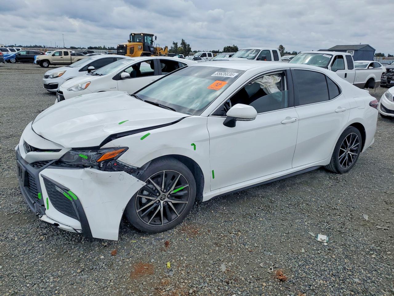 Salvage Toyota Camry Image