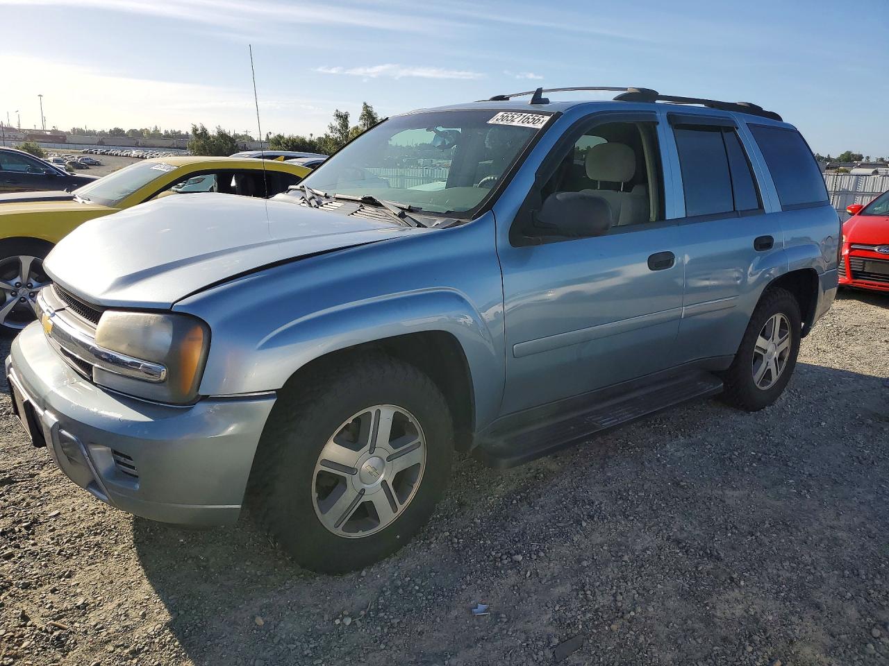 Salvage Chevrolet Trailblaze Image