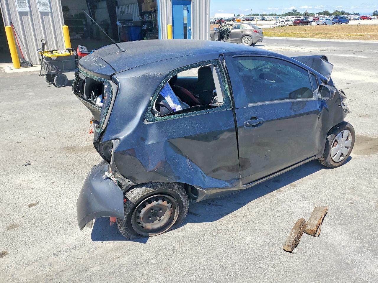 Toyota Yaris Base