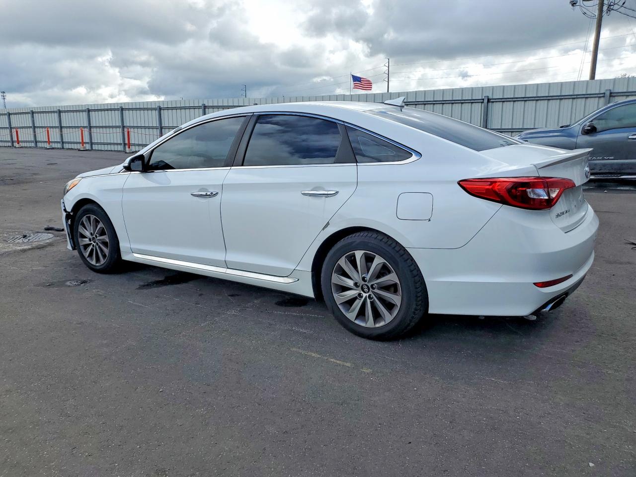 Hyundai SONATA Sport