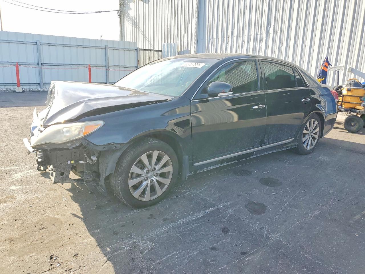 Salvage Toyota Avalon Image