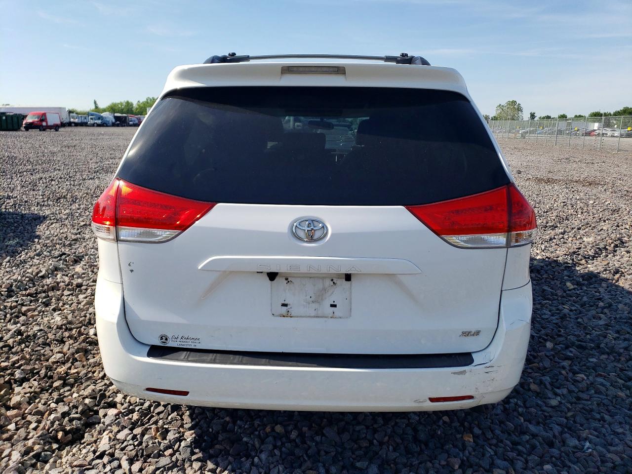 Toyota Sienna Xle 8-passenger