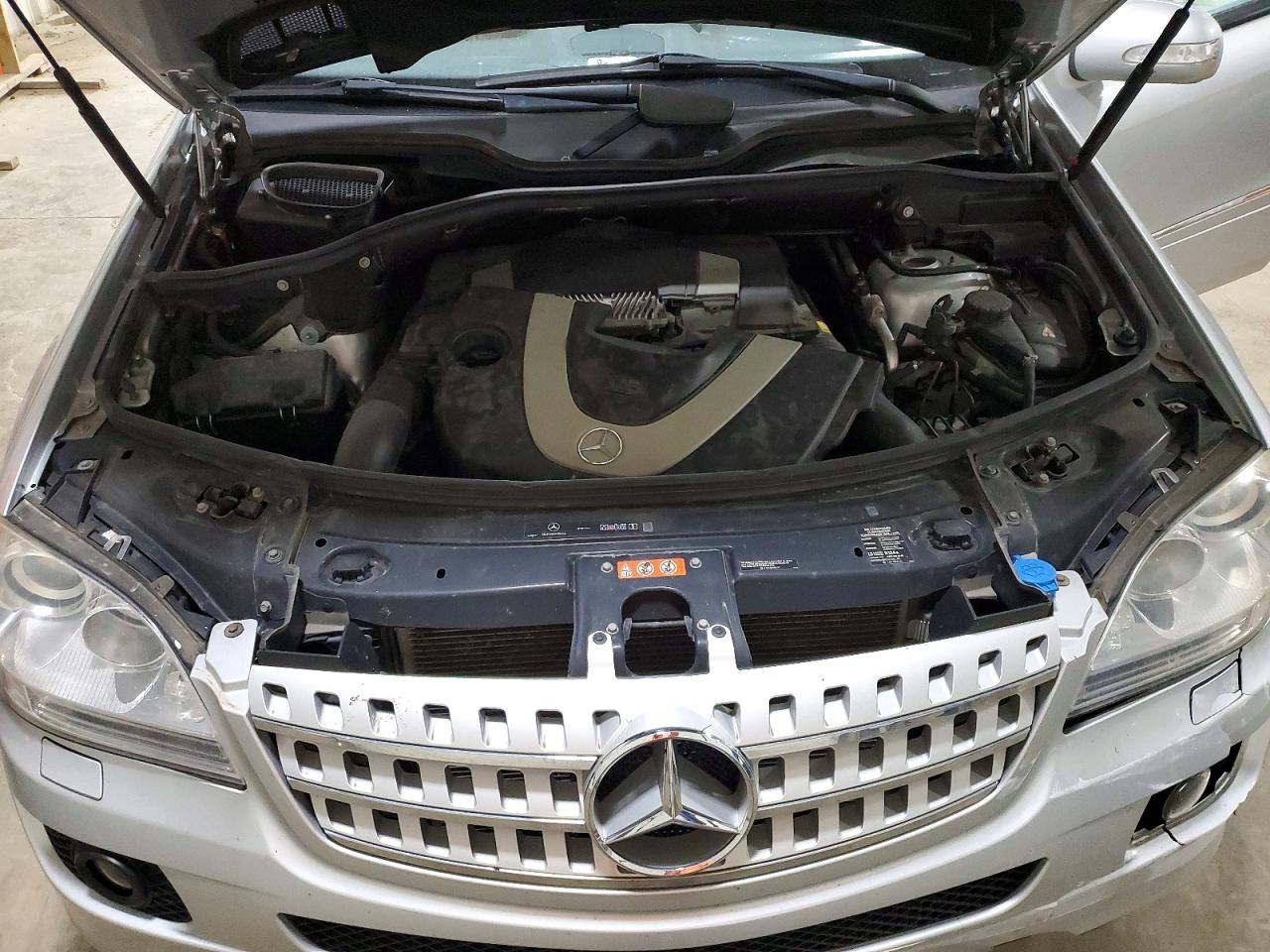 Mercedes-Benz M-Class 350