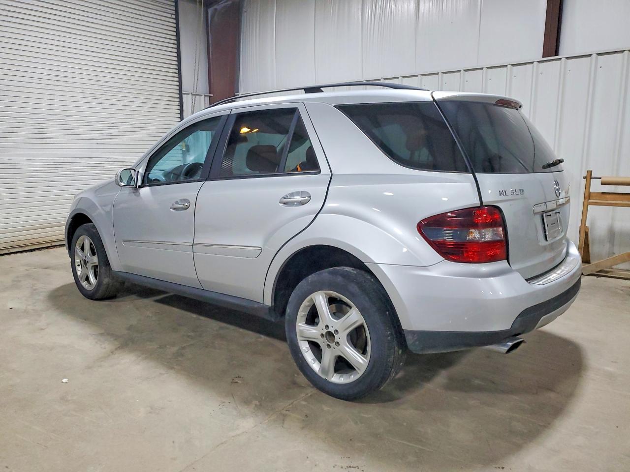 Mercedes-Benz M-Class 350