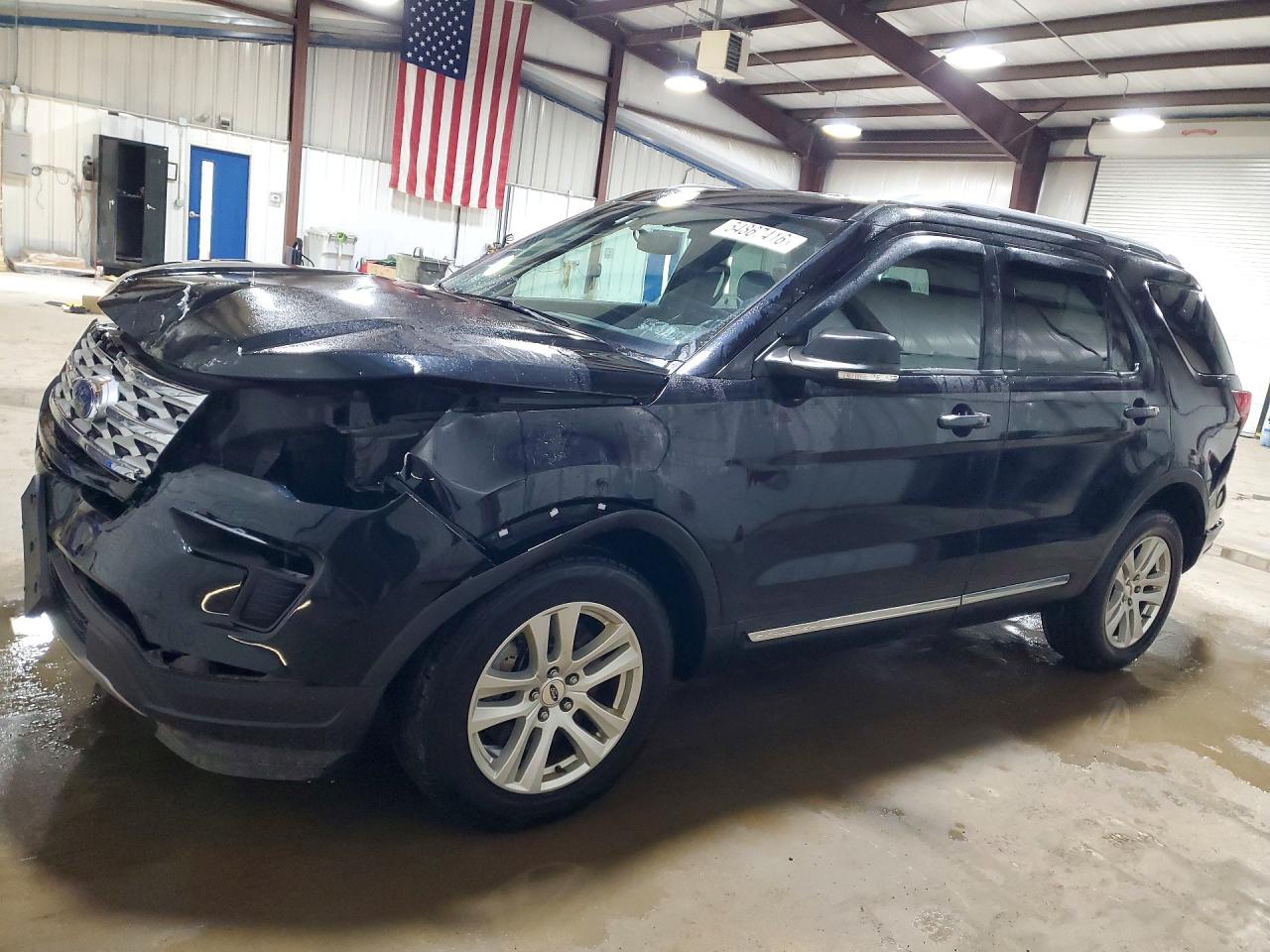 Salvage Ford Explorer Image