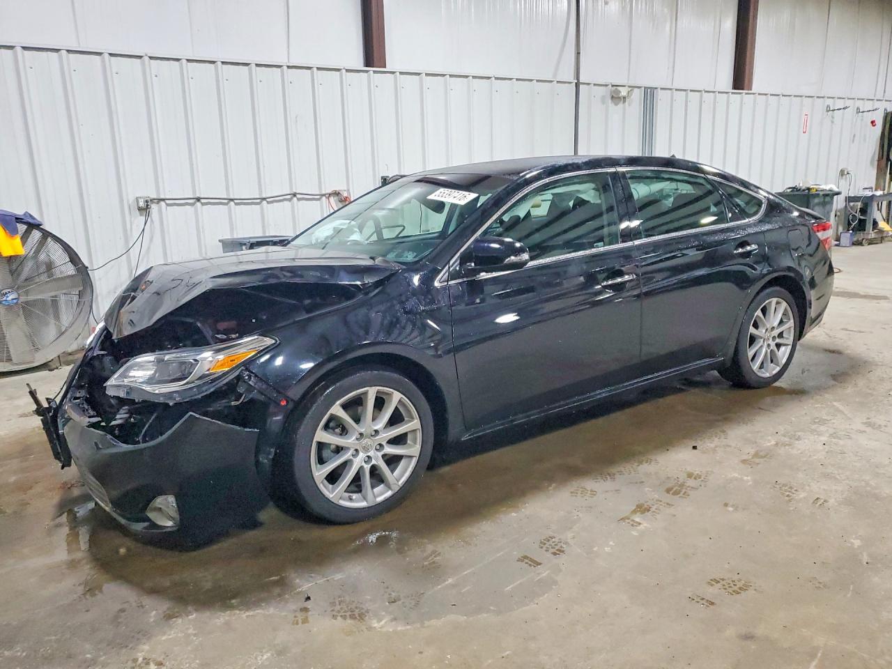 Salvage Toyota Avalon Image