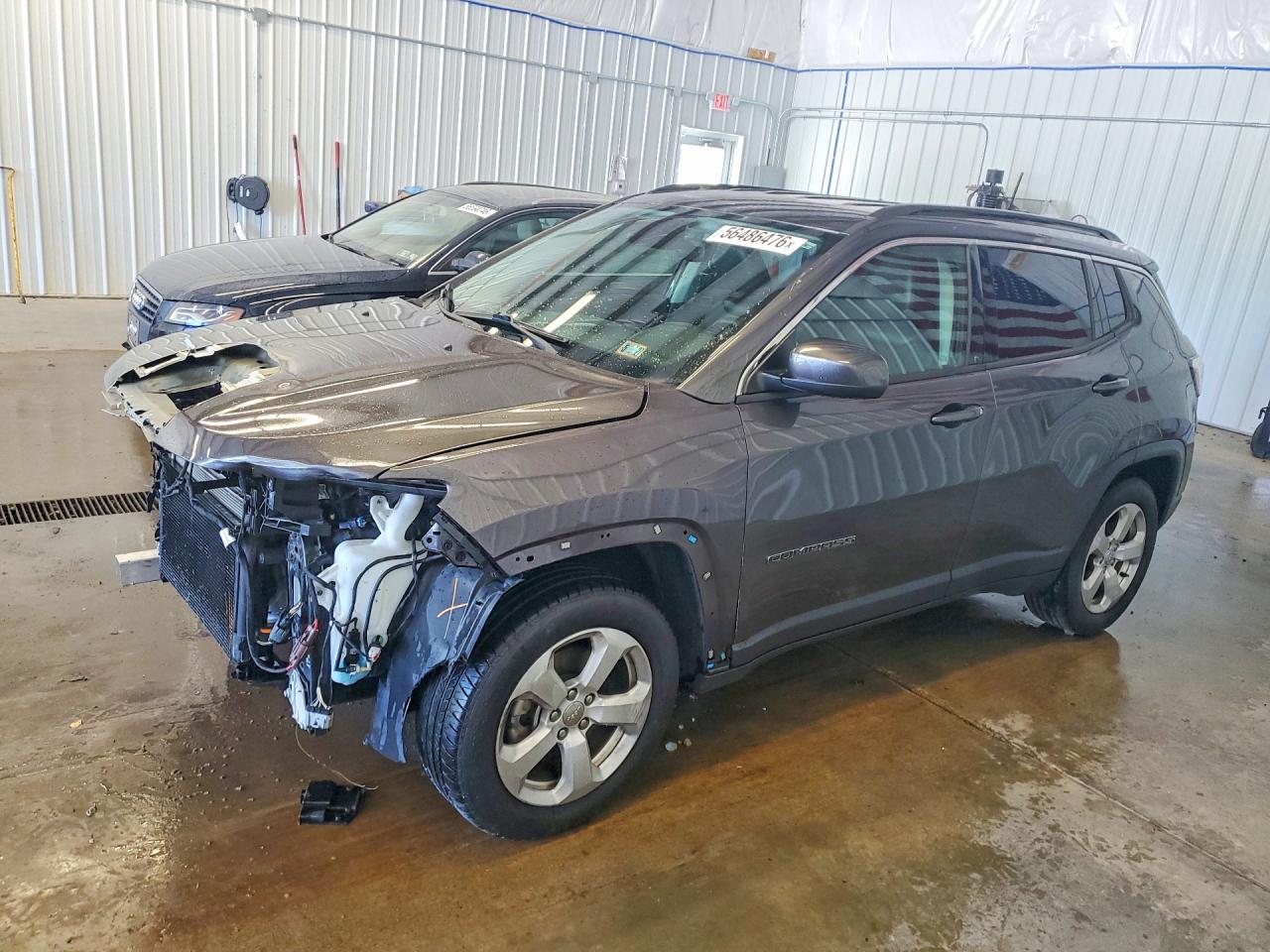 Salvage Jeep Compass Image