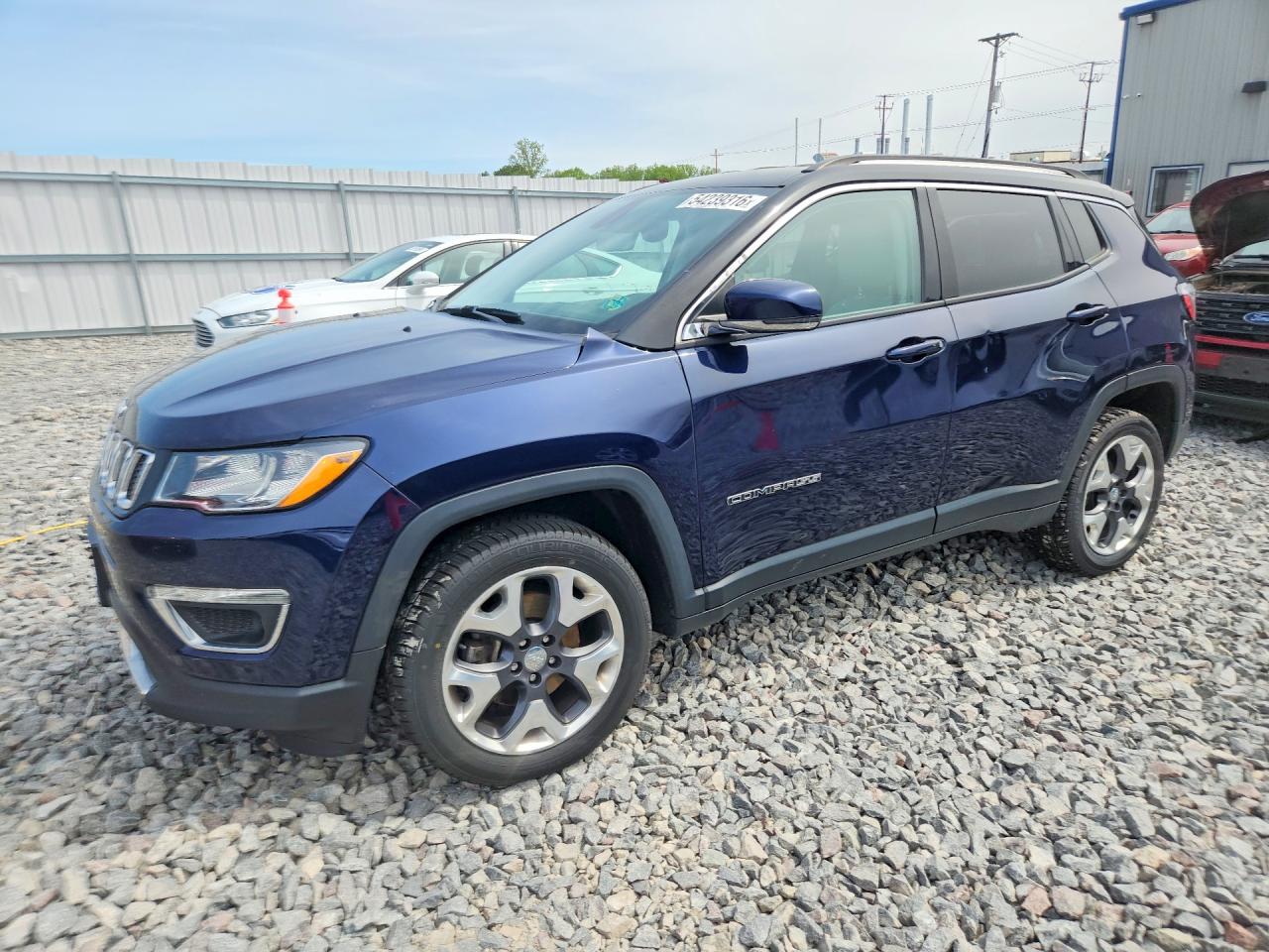 Salvage Jeep Compass Image