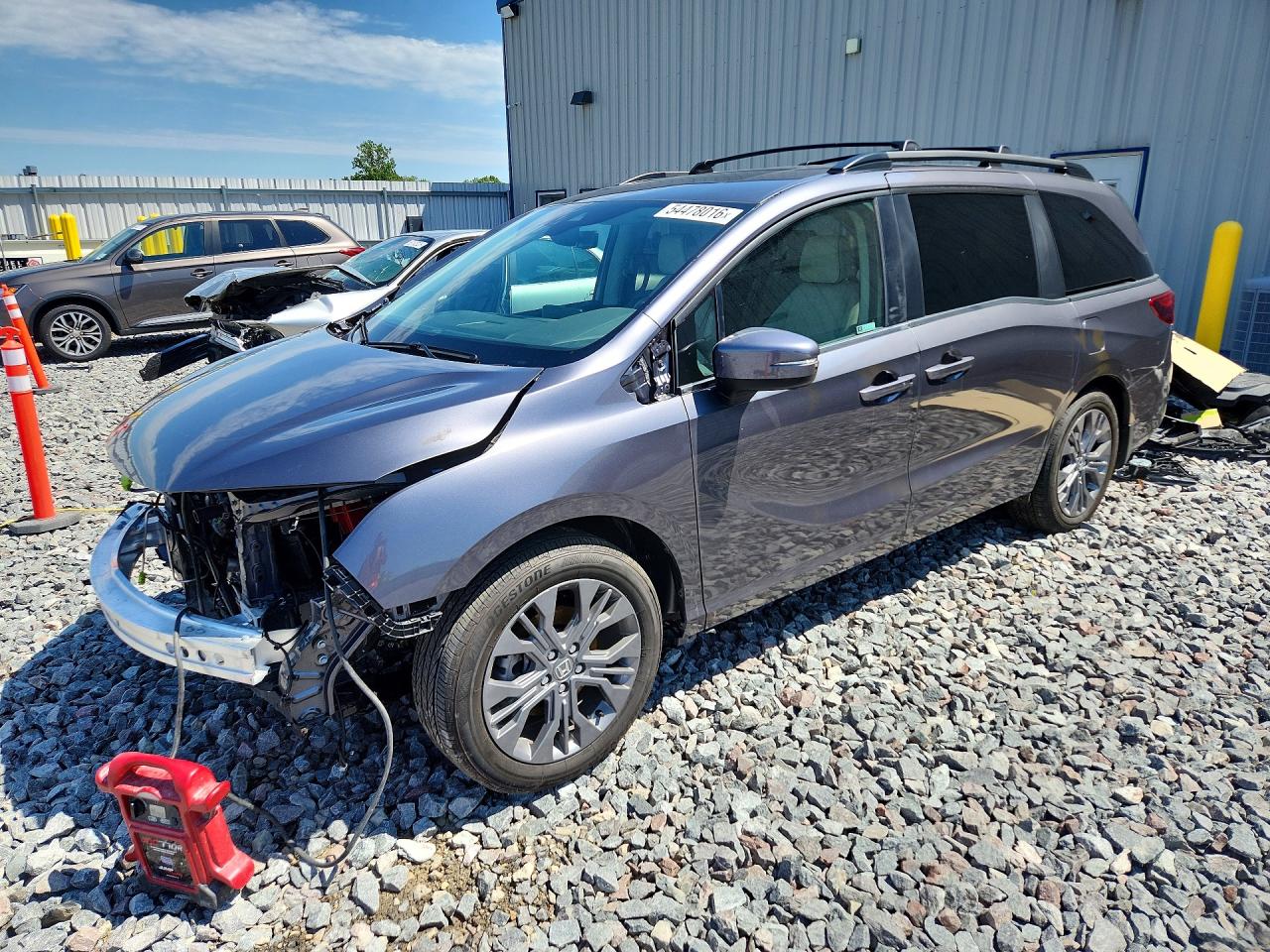 Salvage Honda Odyssey Image
