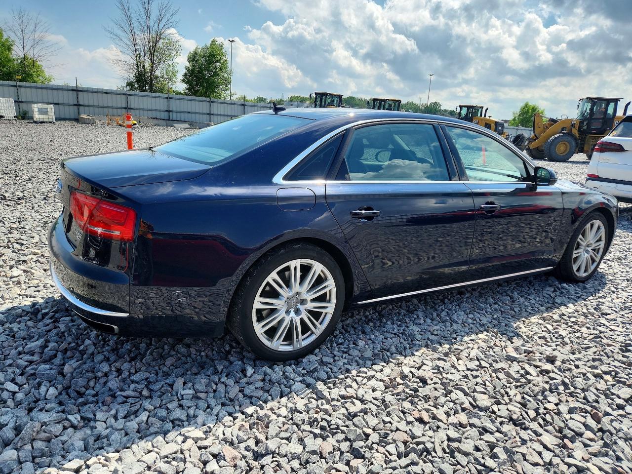 Audi A8 L Quattro