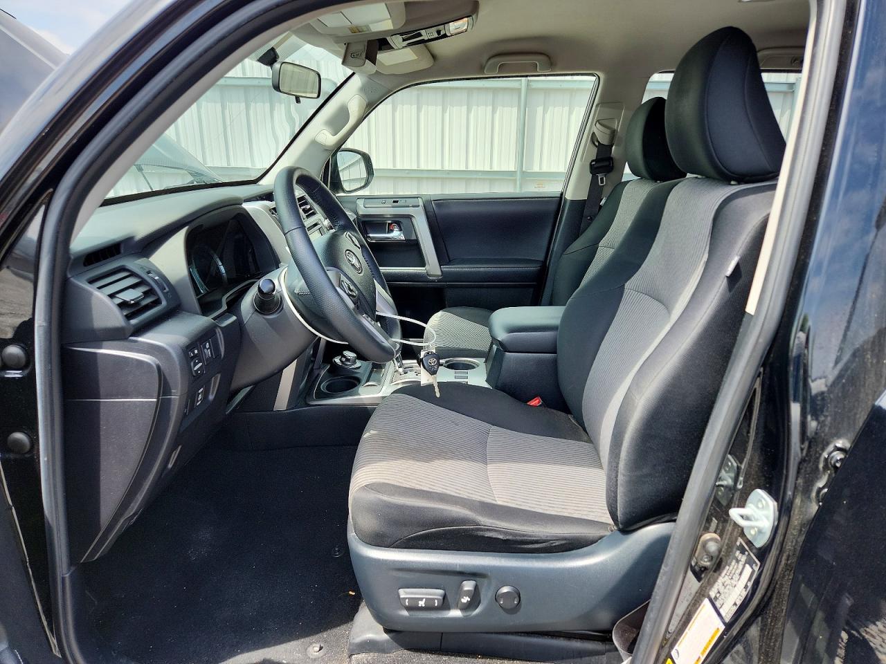 Toyota 4Runner Sr5