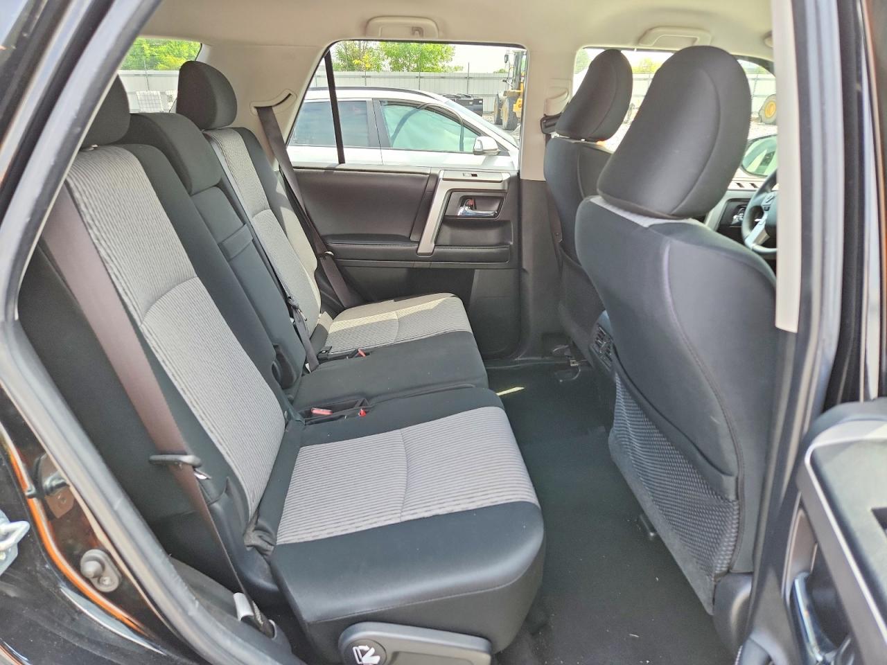 Toyota 4Runner Sr5