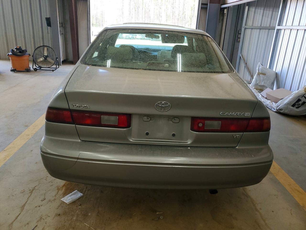Toyota Camry Xle V6