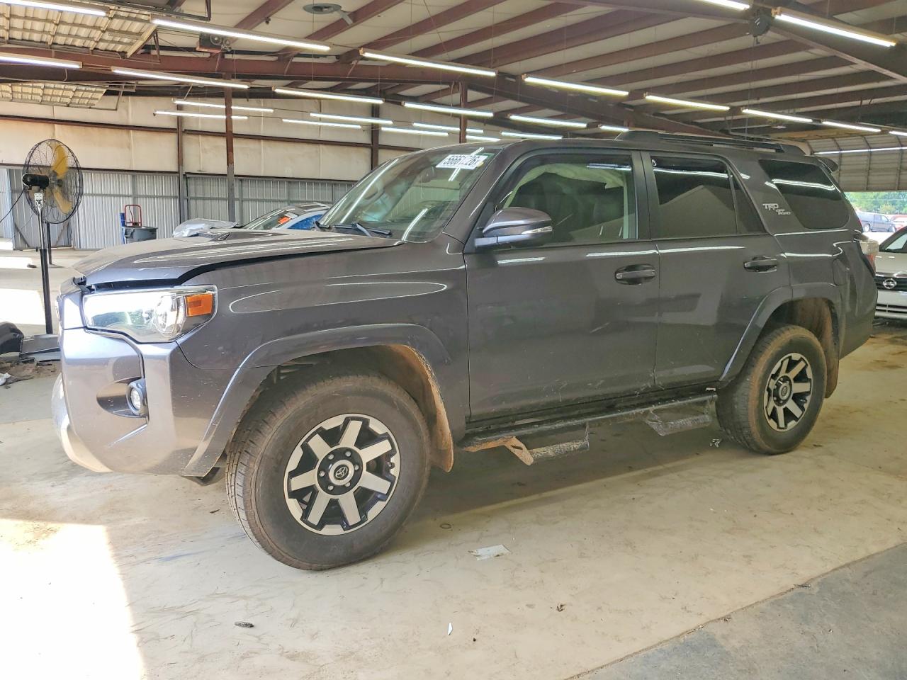 Salvage Toyota 4Runner Image