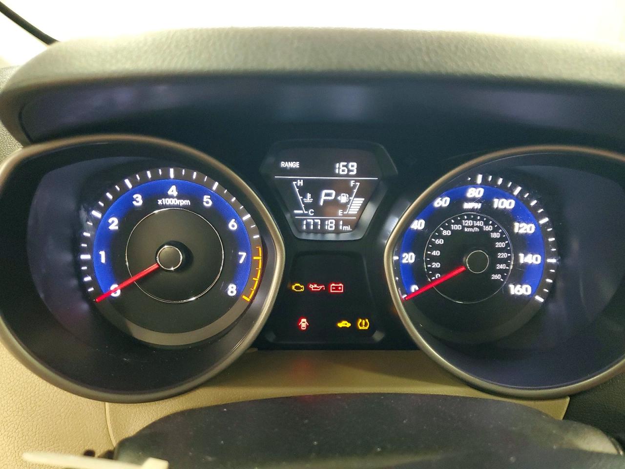 Hyundai ELANTRA Value Edition