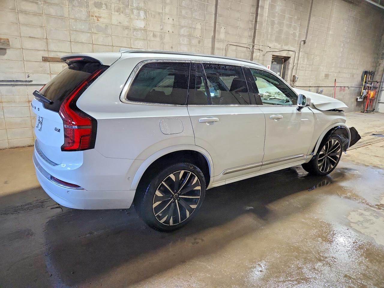Volvo XC90 Plus