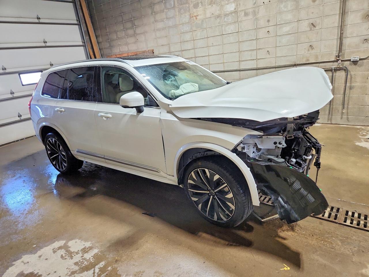 Volvo XC90 Plus