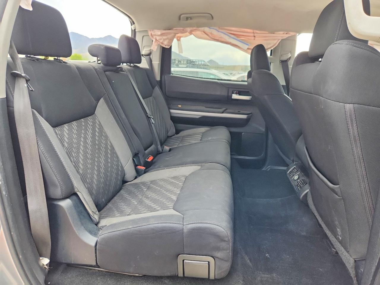 Toyota Tundra Crewmax Sr5