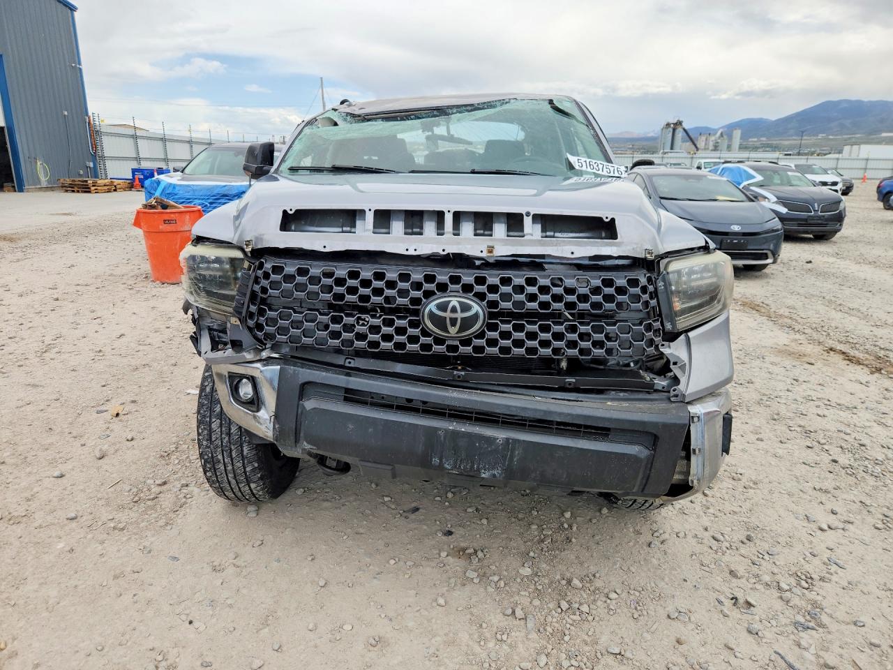 Toyota Tundra Crewmax Sr5