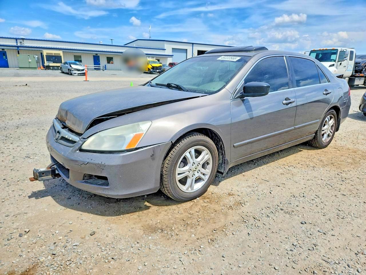 Salvage Honda Accord Image