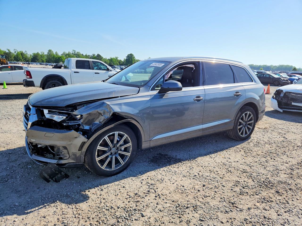 Salvage Audi Q7 Image