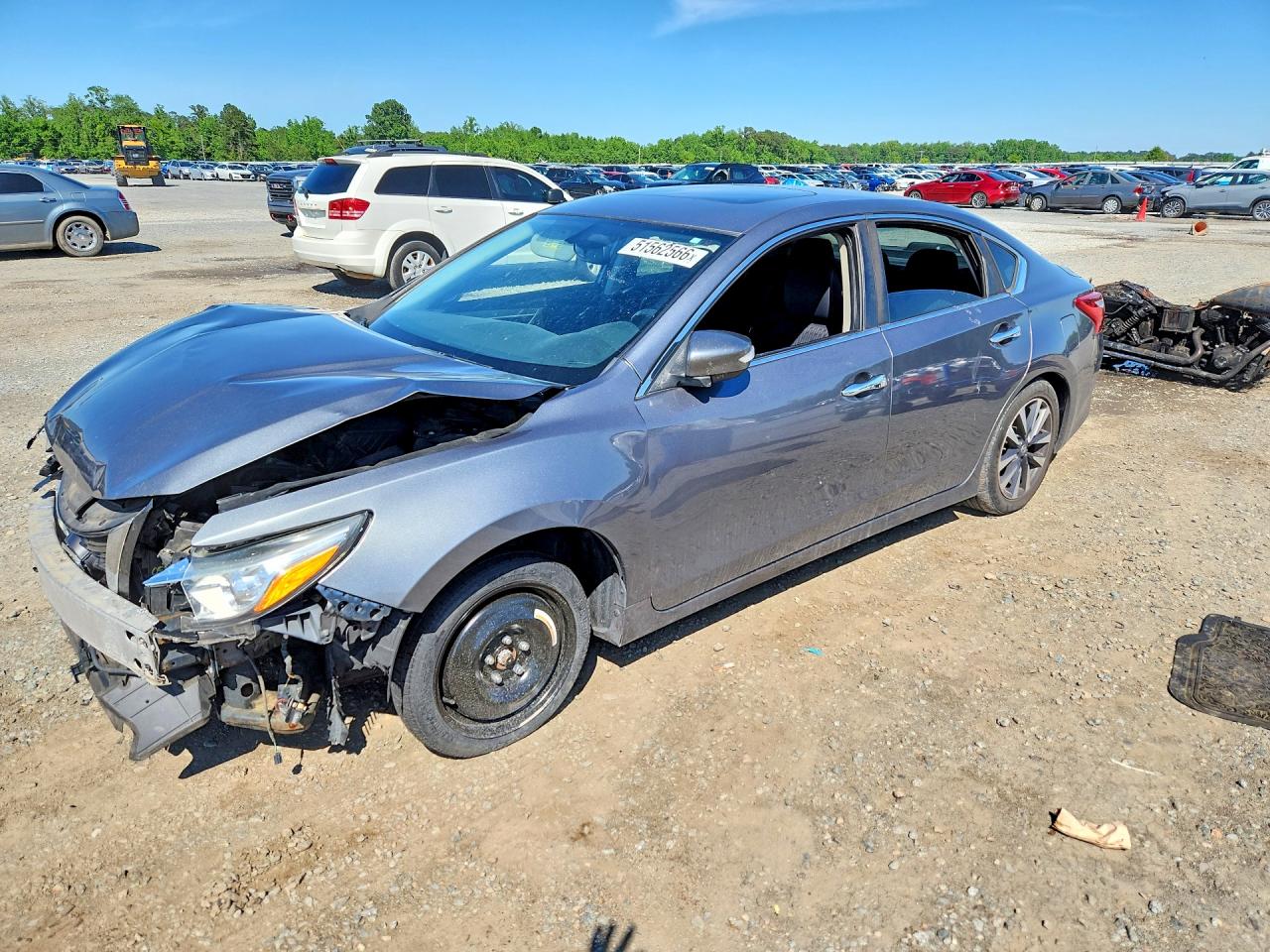 Salvage Nissan Altima Image