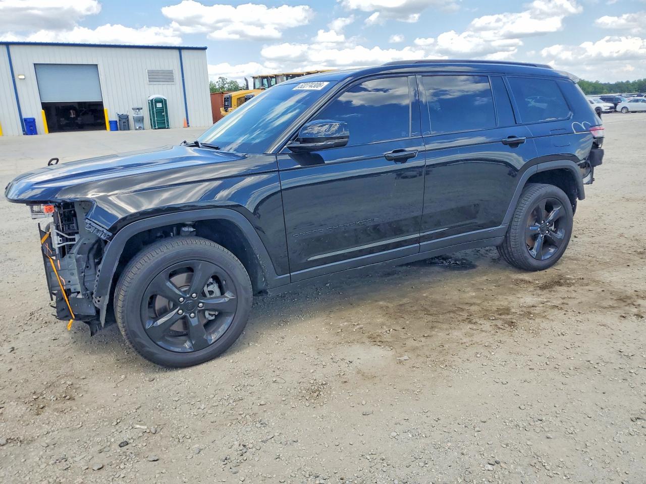 Salvage Jeep Cherokee Image