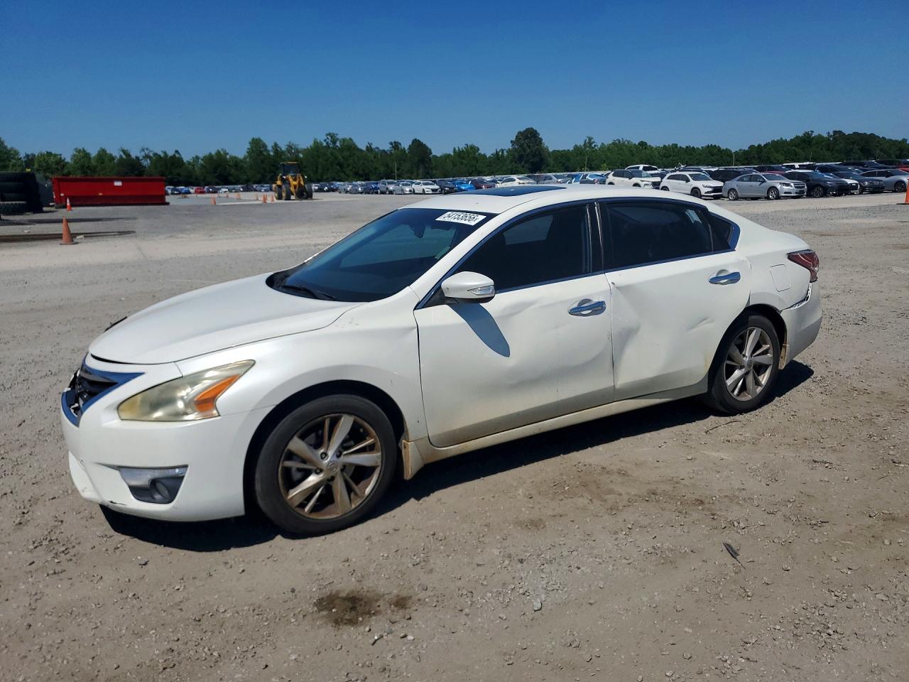 Salvage Nissan Altima Image