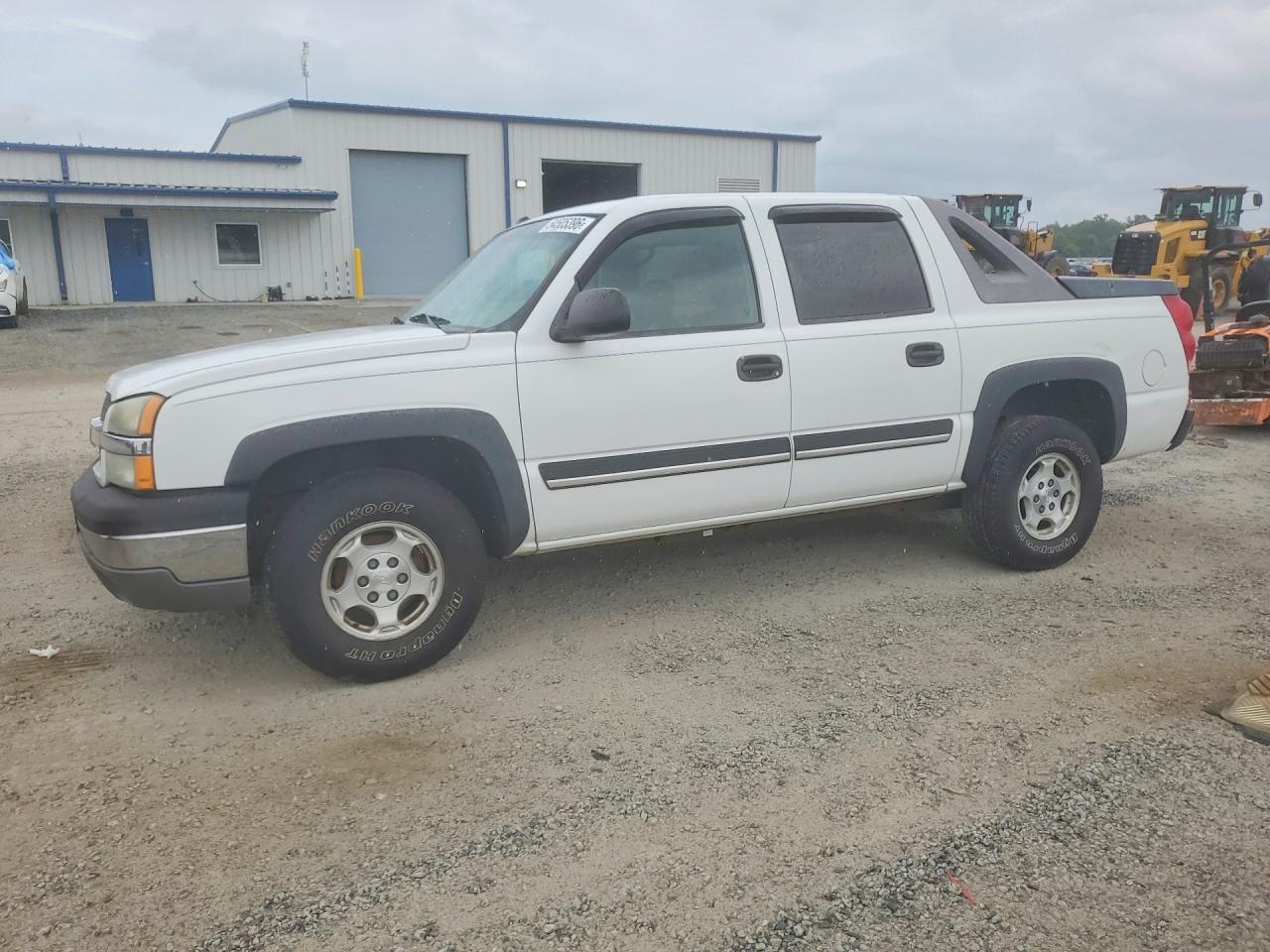 Salvage Chevrolet Avalanche Image