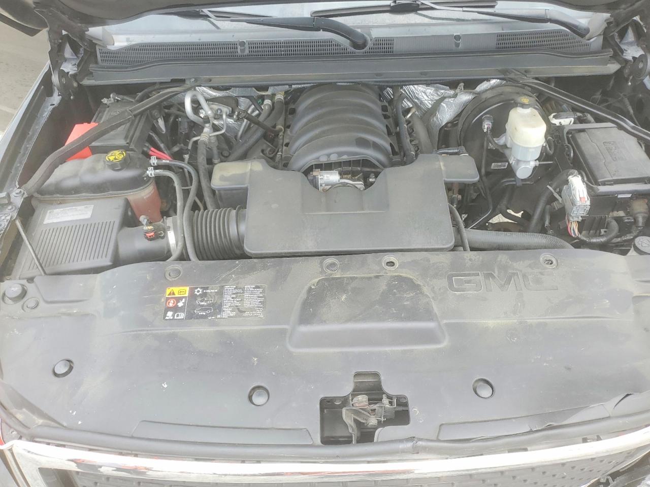 GMC Yukon C1500 Slt