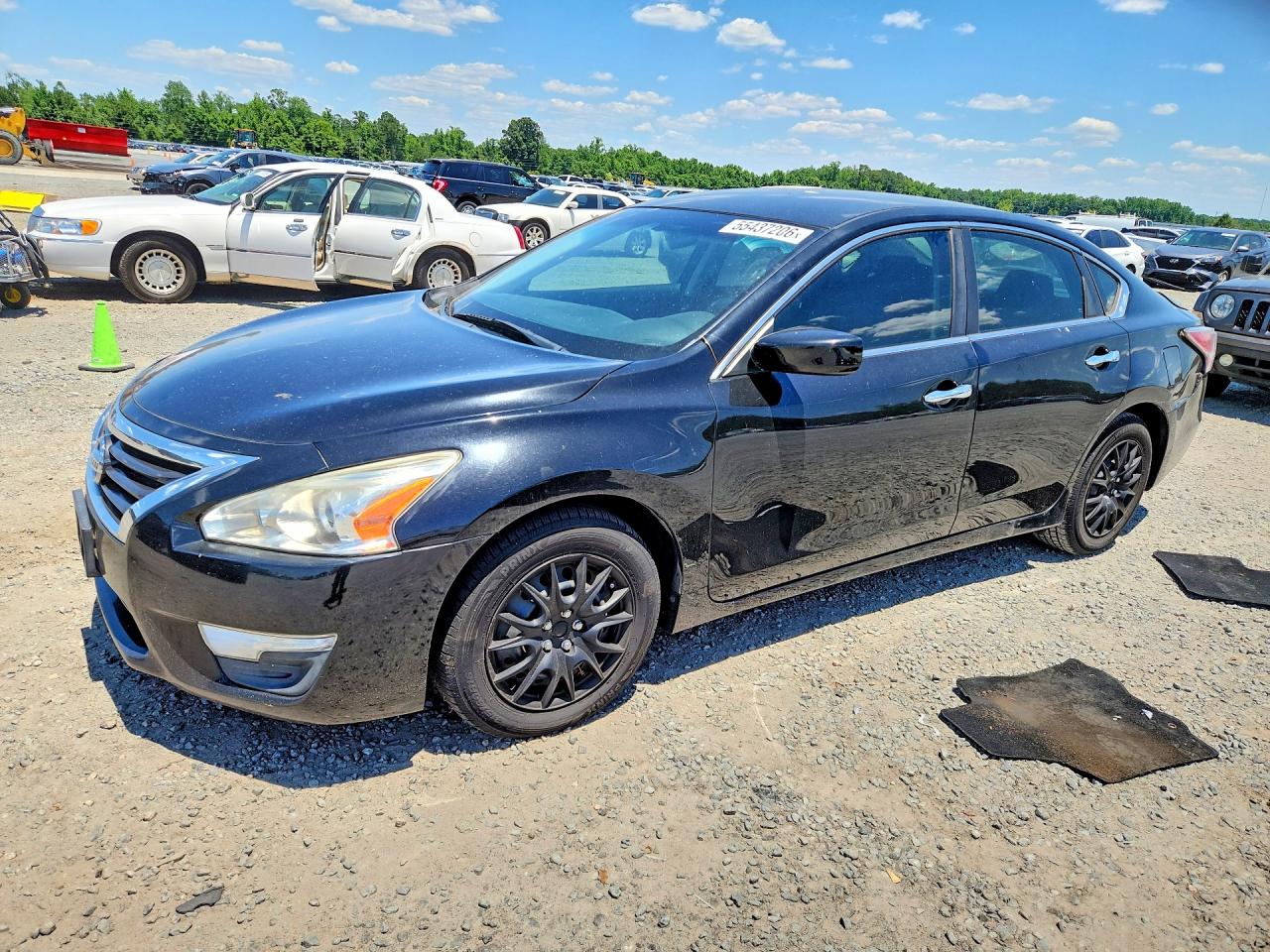 Salvage Nissan Altima Image