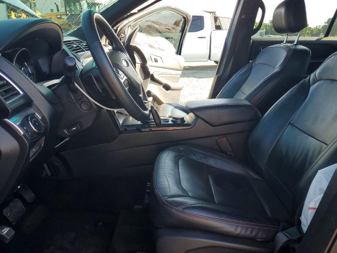 Ford Explorer Sport