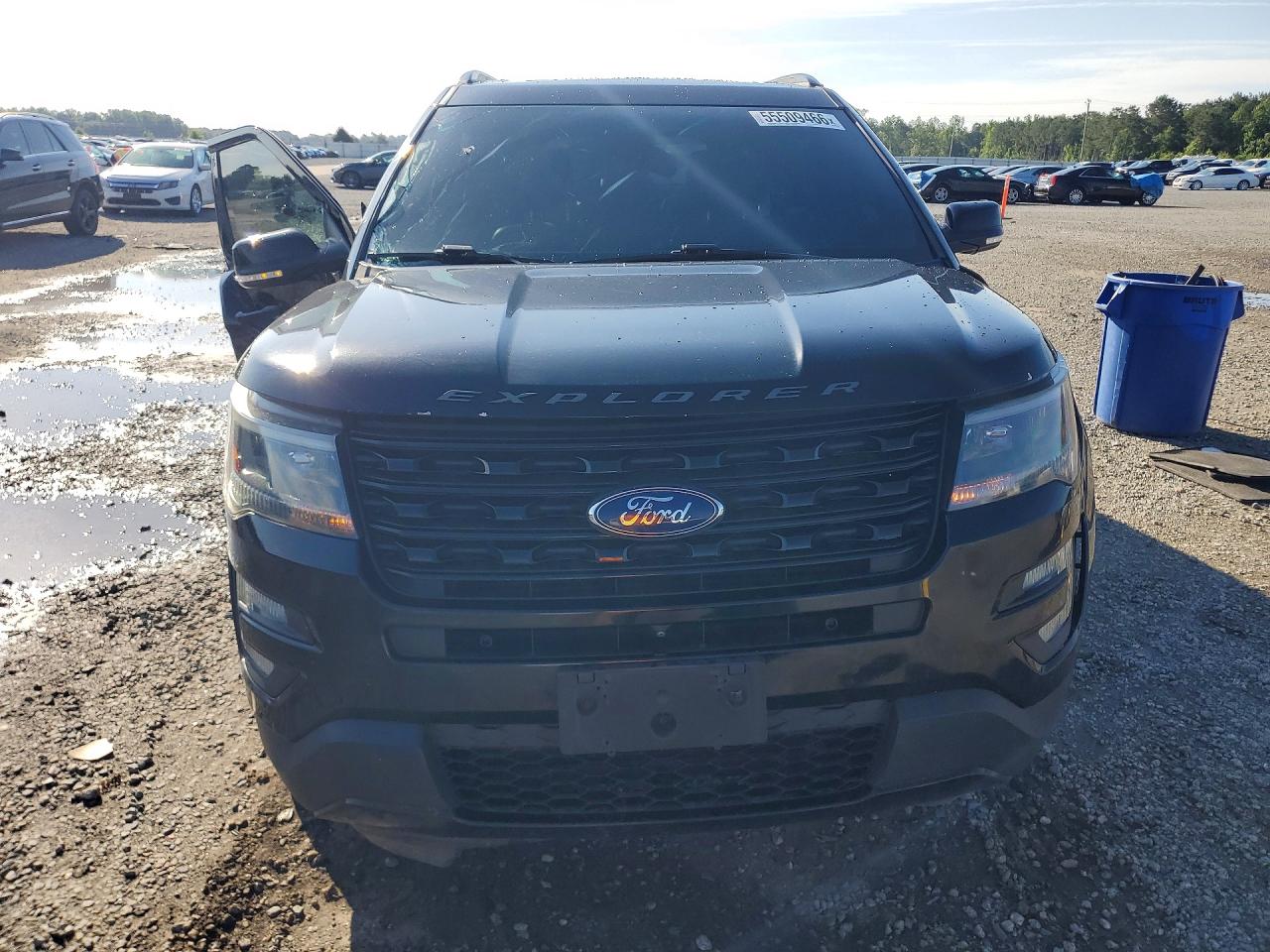 Ford Explorer Sport