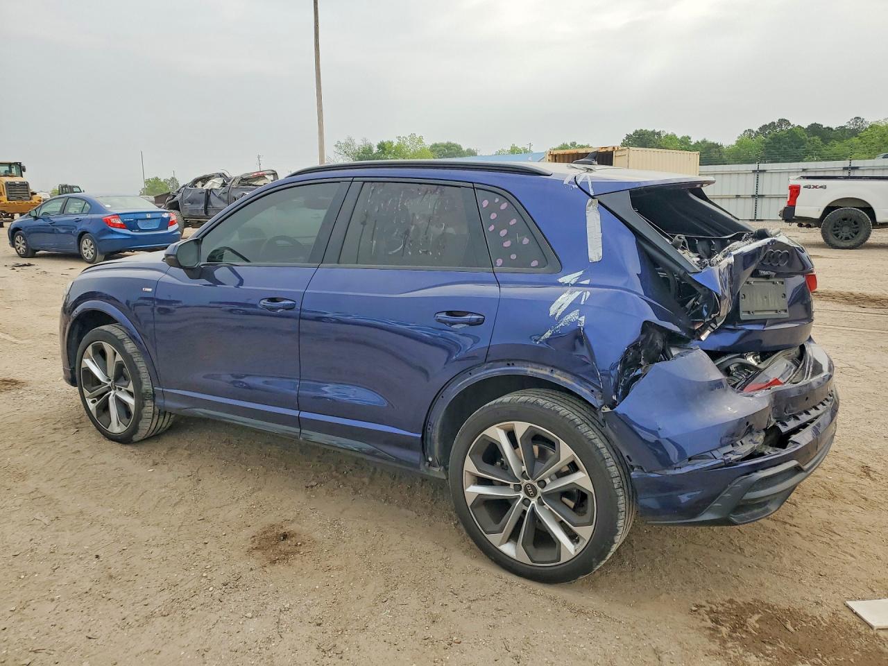 Audi Q3 Premium Plus S Line 45