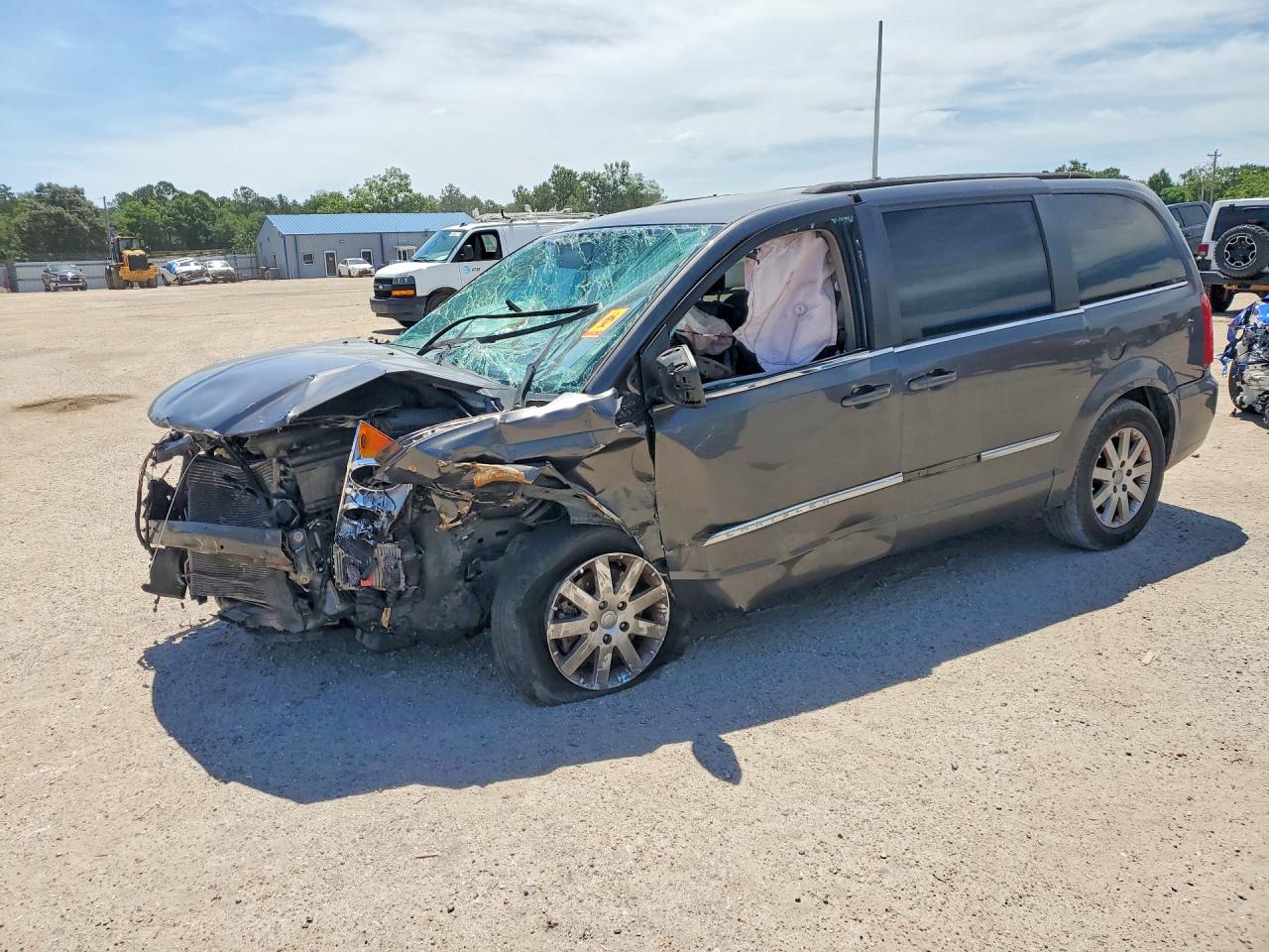 Salvage Chrysler Minivan Image