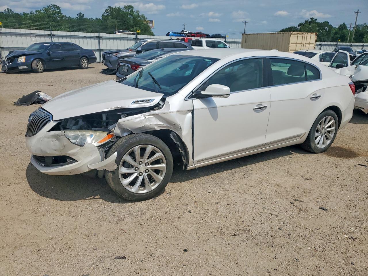 Salvage Buick LaCrosse Image