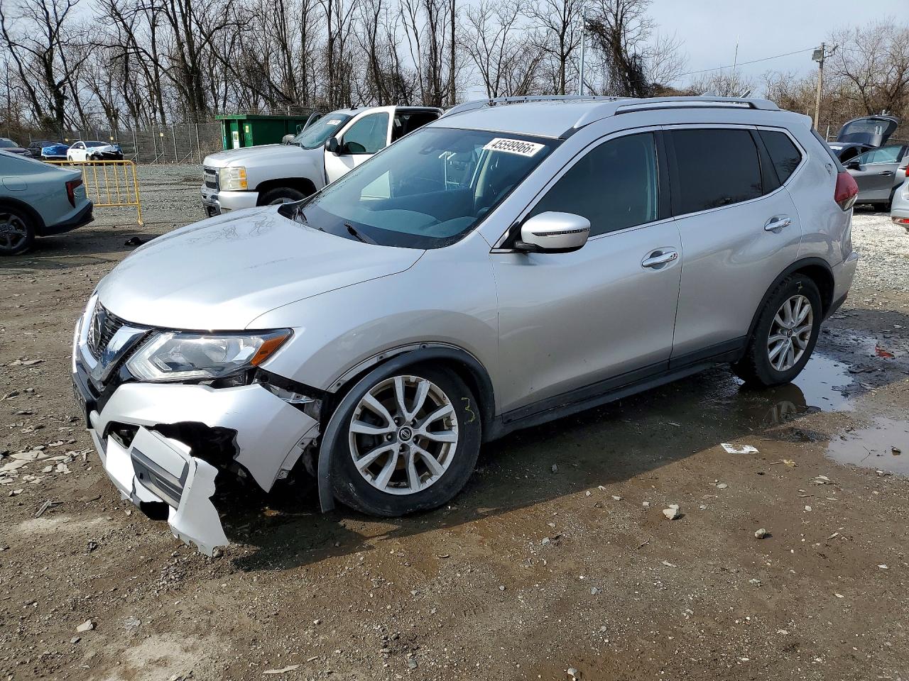 Salvage Nissan Rogue Image