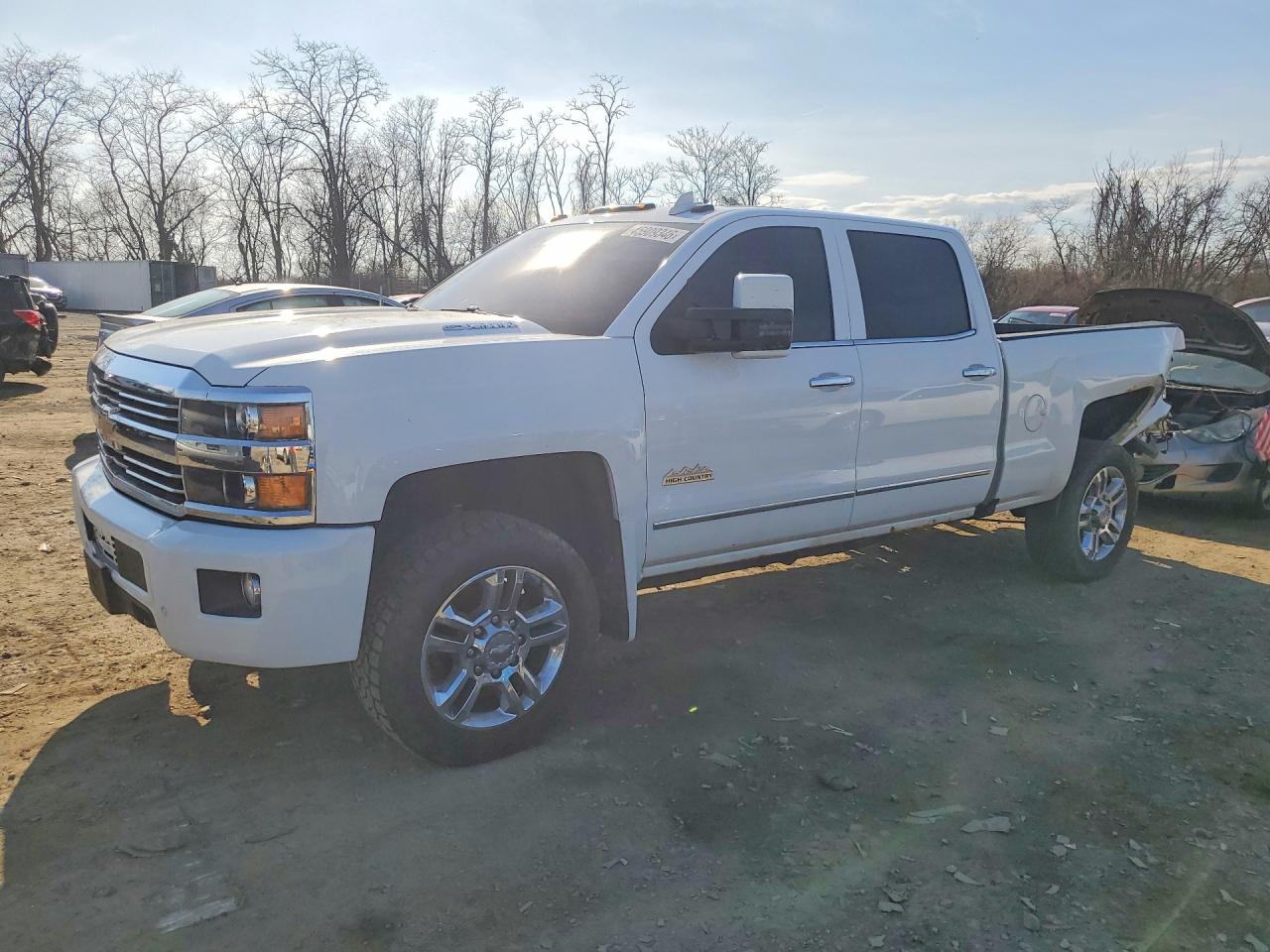 Salvage Chevrolet Silverado Image