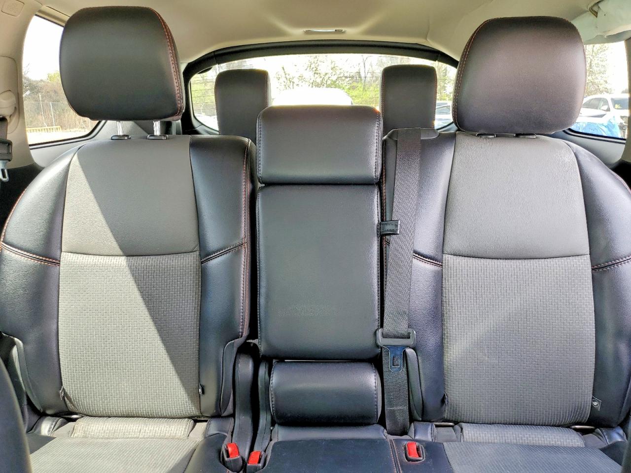 Nissan Pathfinder Sv