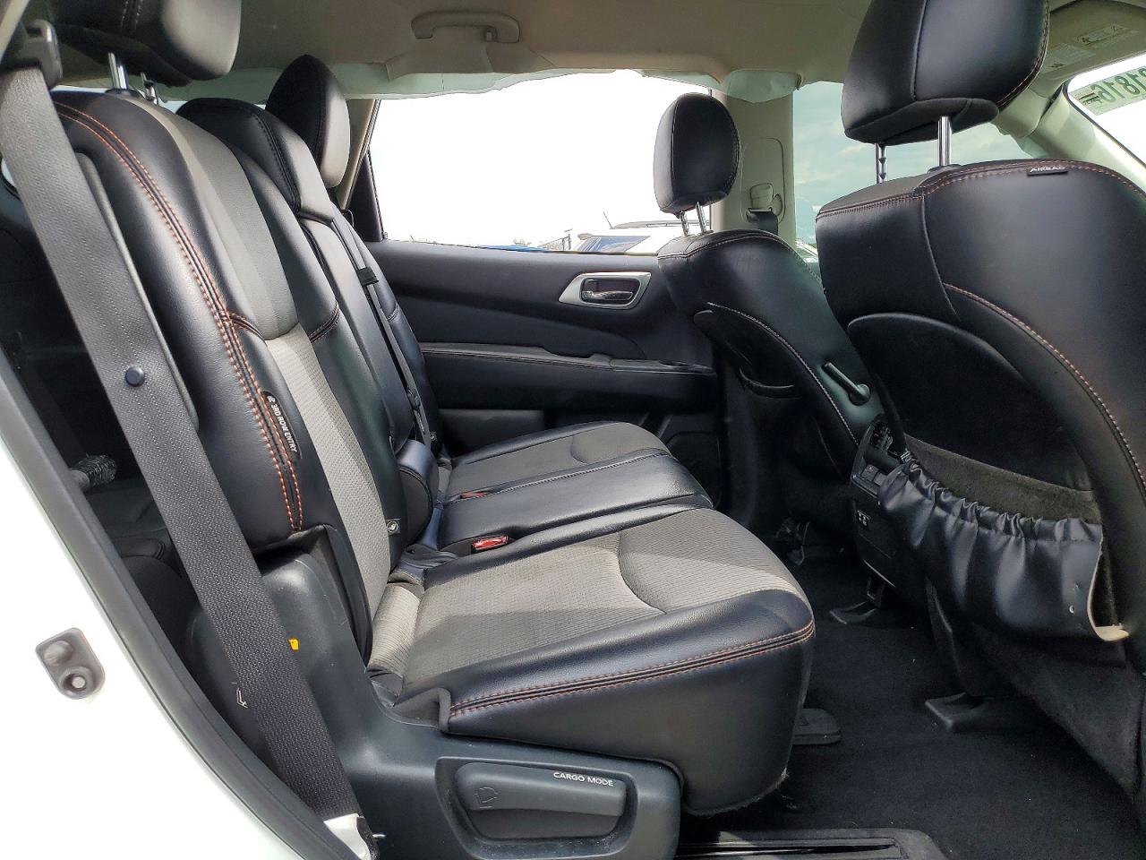 Nissan Pathfinder Sv