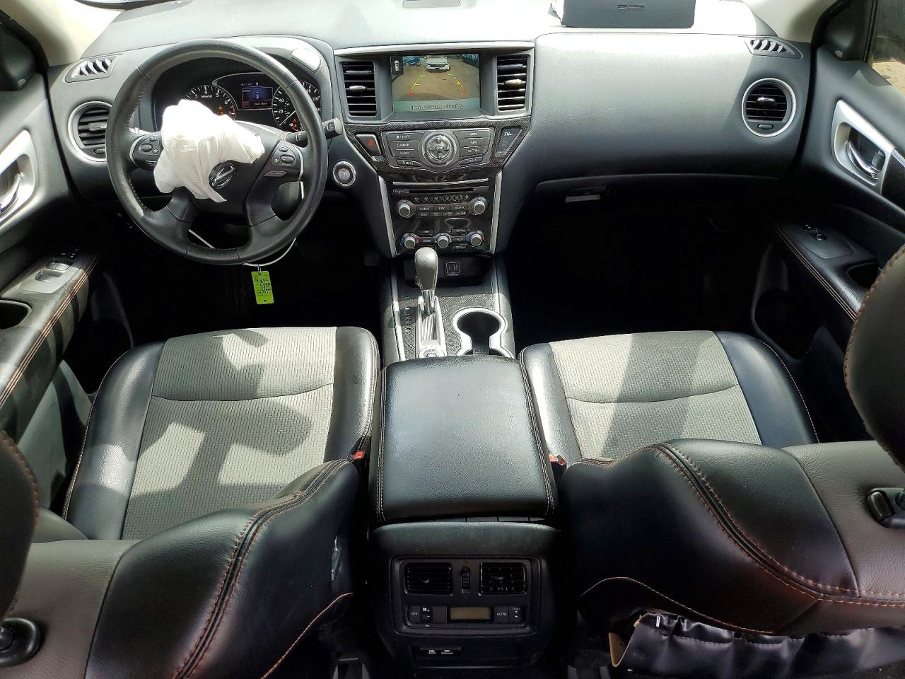 Nissan Pathfinder Sv