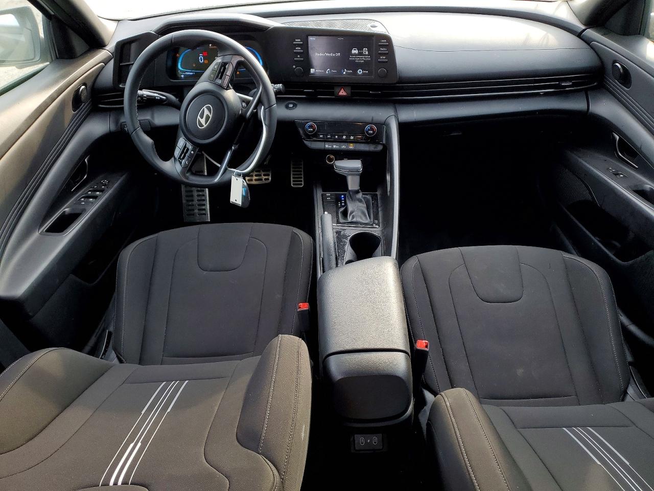 Hyundai ELANTRA Sel Sport