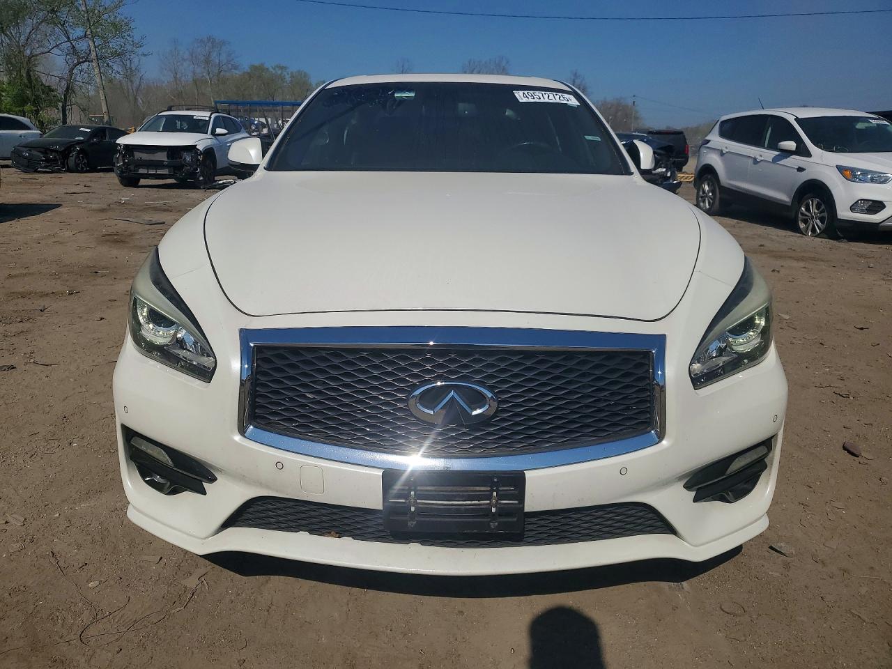 INFINITI Q70 3.7
