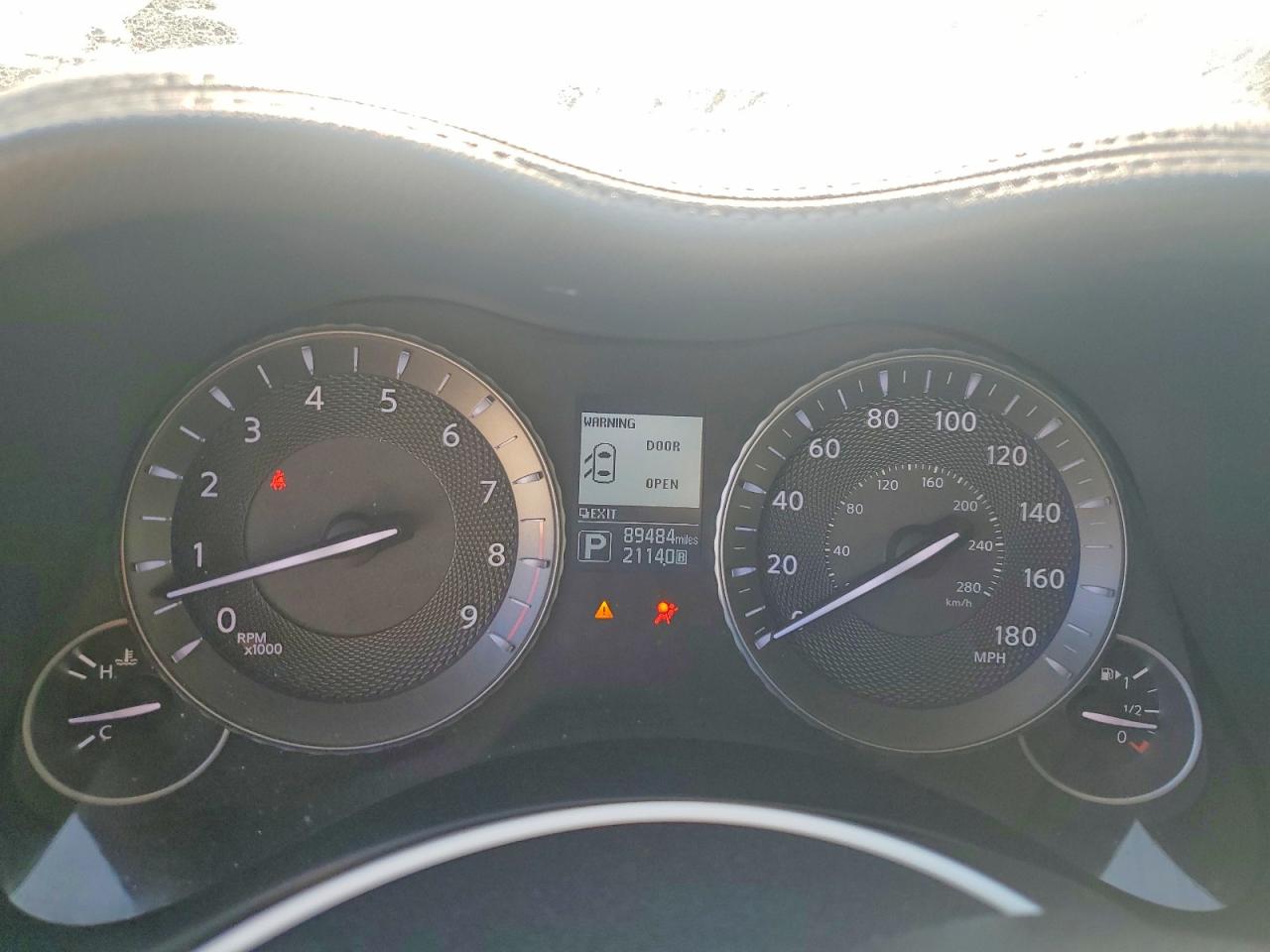 INFINITI Q70 3.7