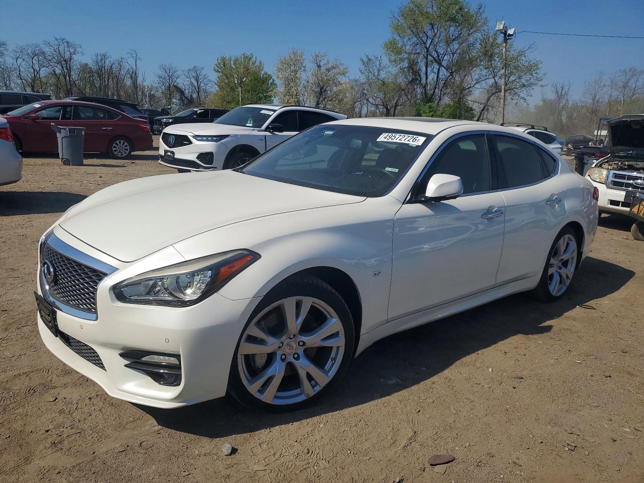 Salvage INFINITI Q70 Image