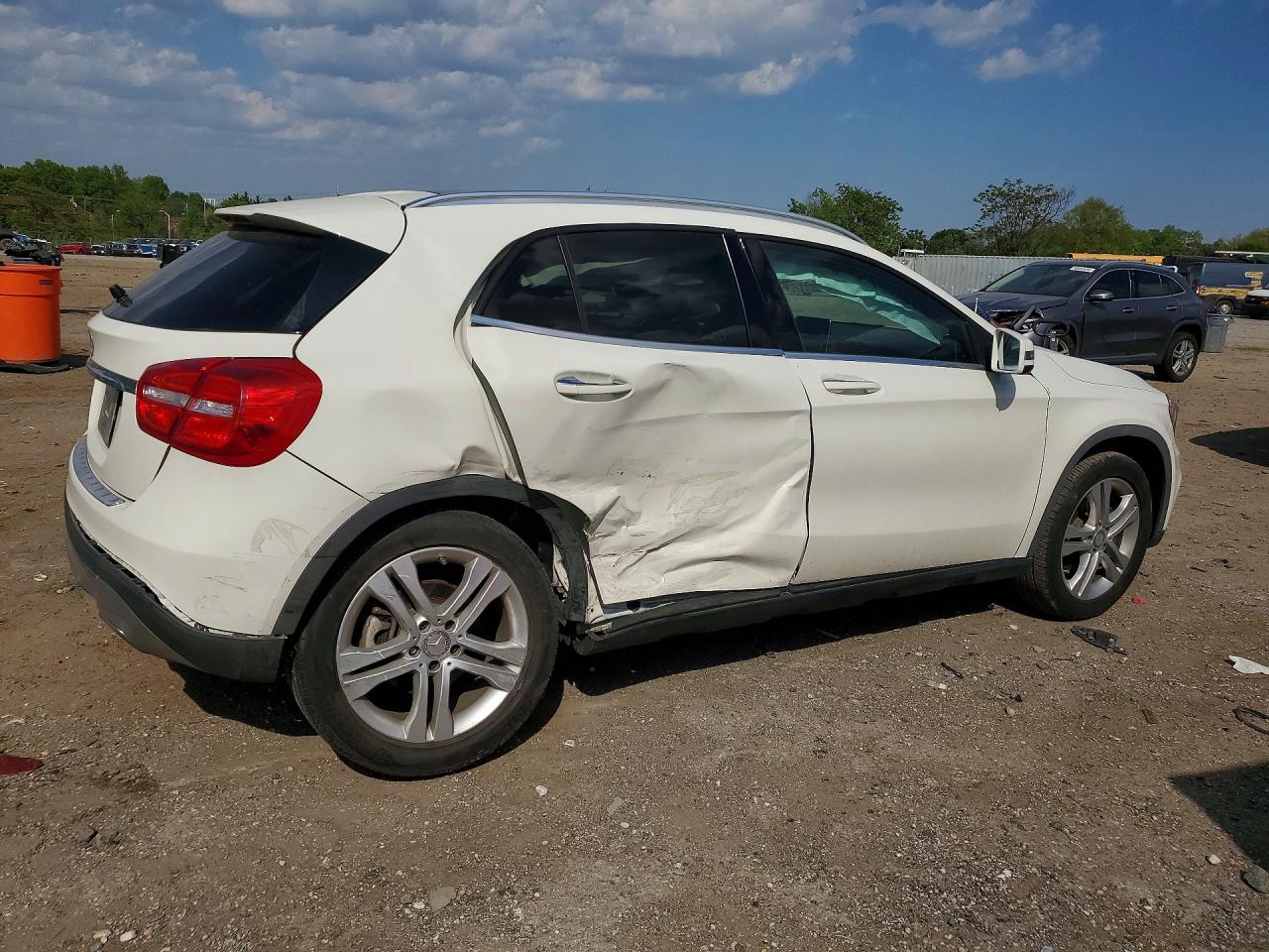 Mercedes-Benz GLA 250