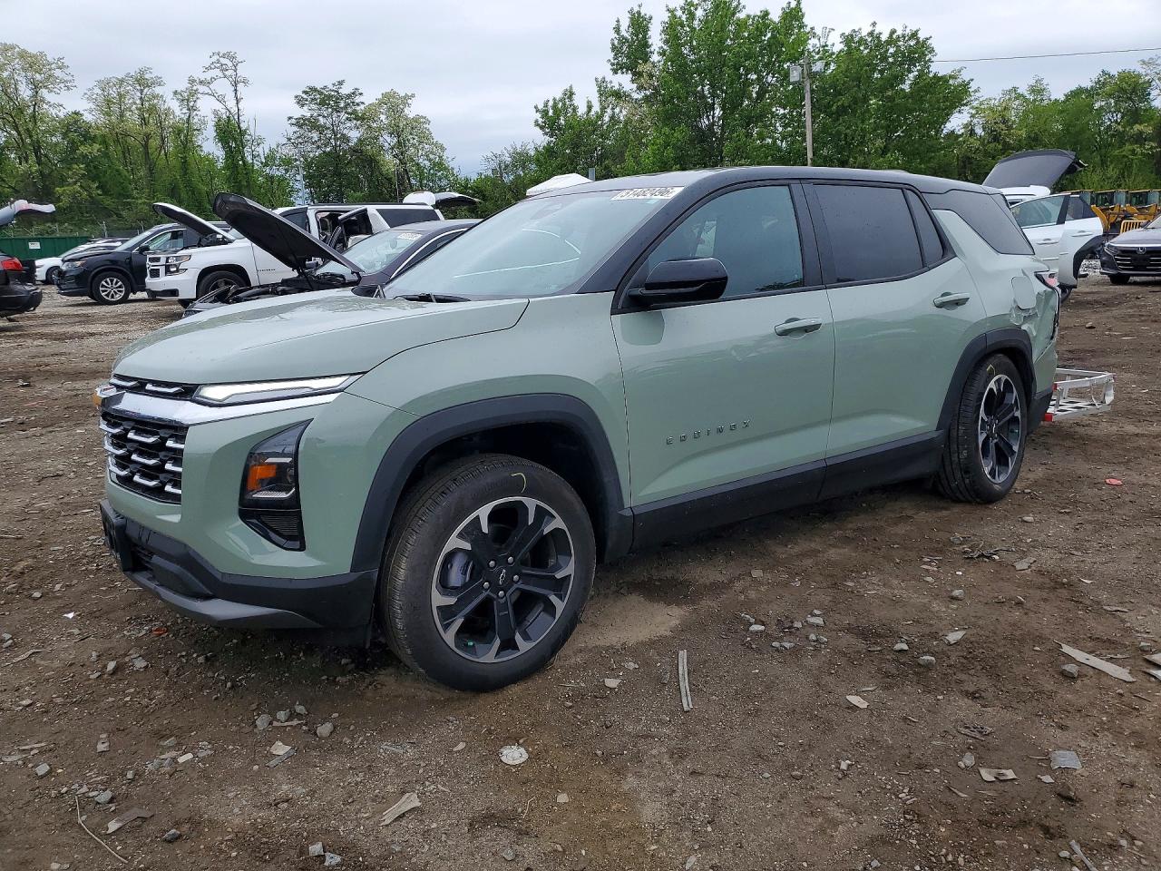 Salvage Chevrolet Equinox Image